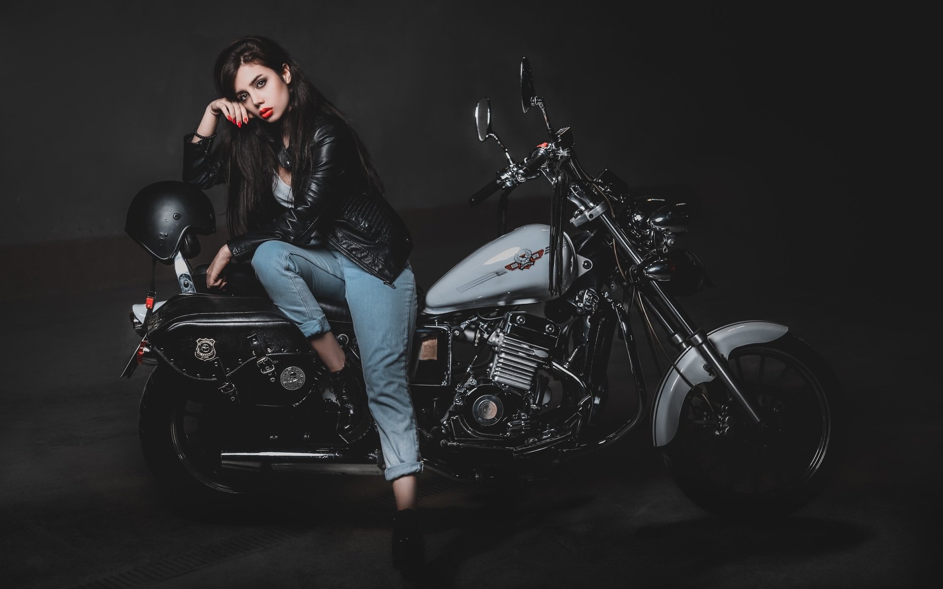 Biker girls: style and drive in Bikaner