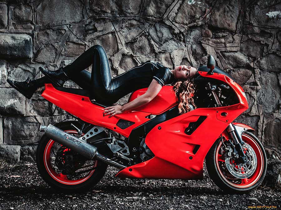 Beautiful girl Beautiful girls and motorcycles in Bikaner