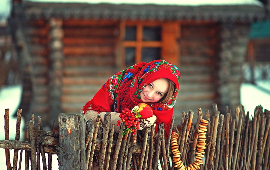 Sexy girl Women in Slavic costumes in Bikaner