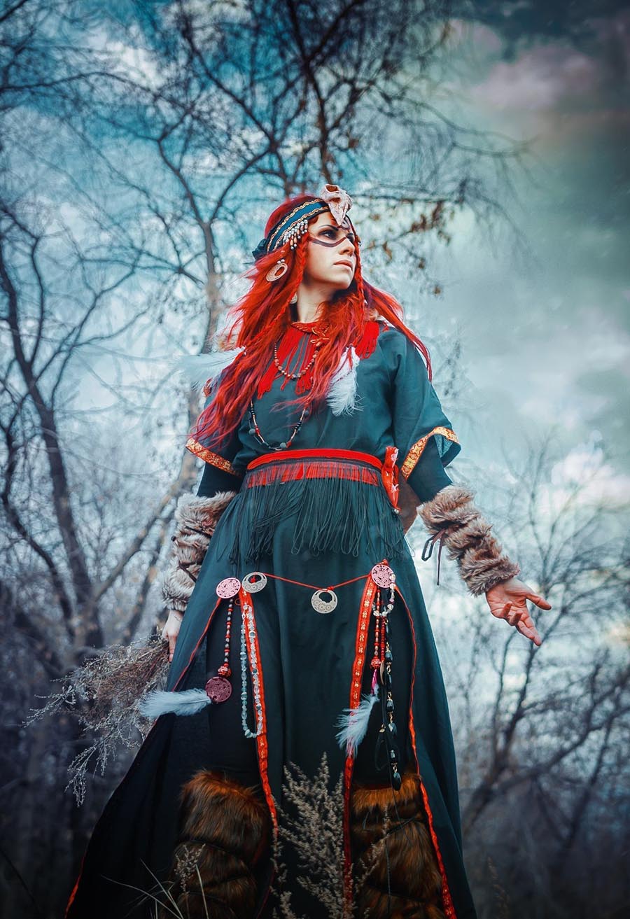 Girls in Slavic costumes underwear in Bikaner