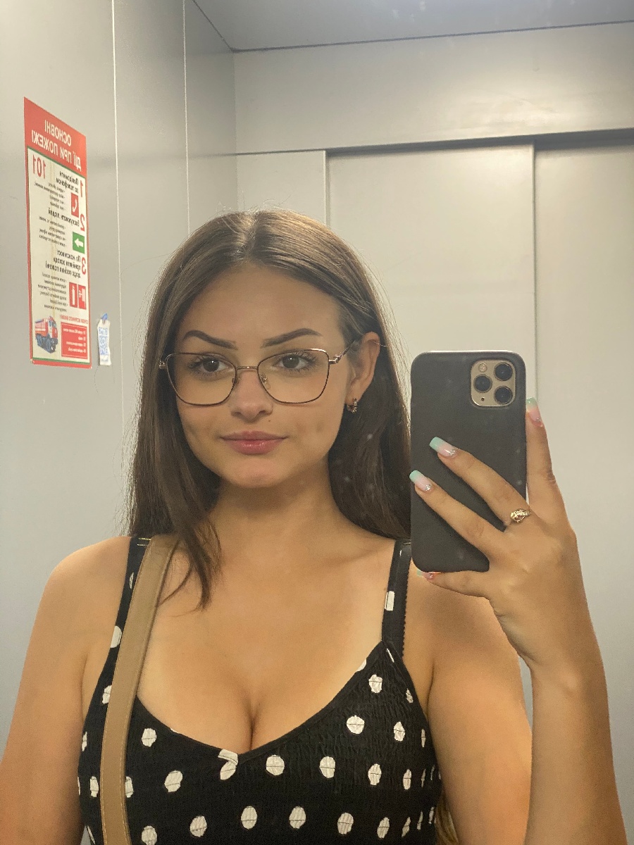 Sexy model Stacy in Bikaner